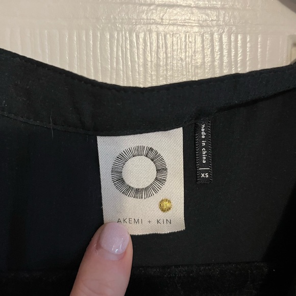 Anthropologie Akemi + kin sheer tunic with buttons - Picture 2 of 3